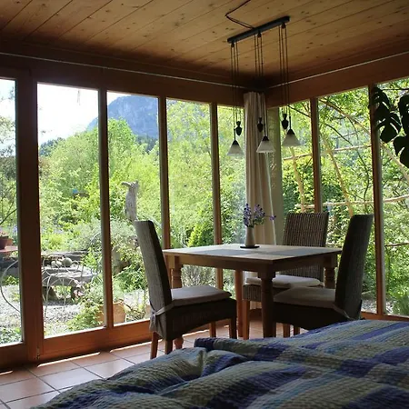 Dunkel Blaue Maus 4* Meiringen