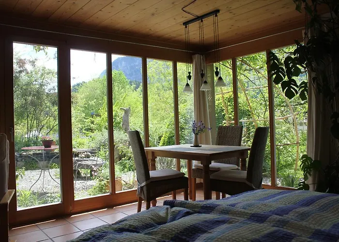 Dunkel Blaue Maus 4* Meiringen